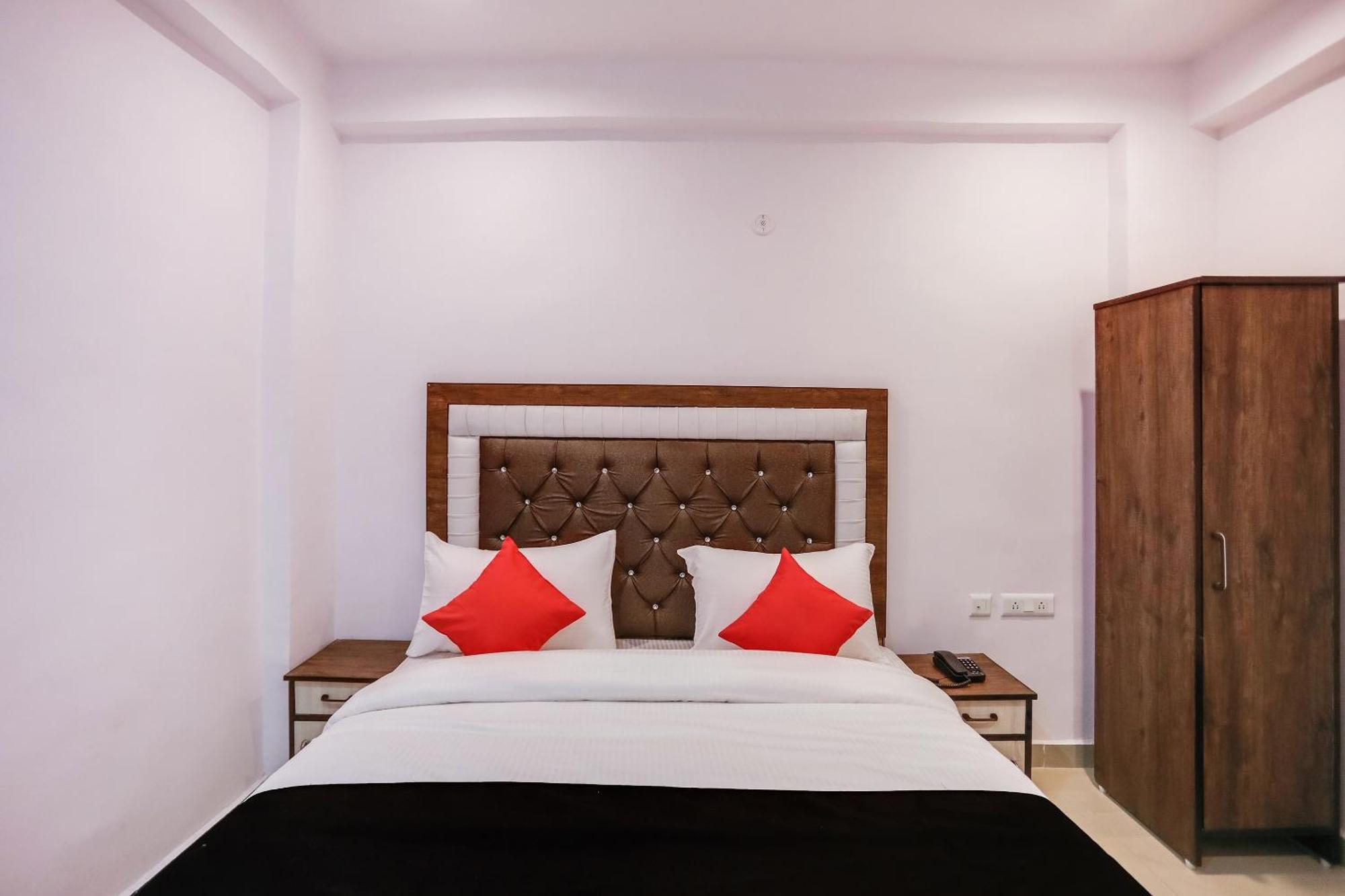 Hotel O Golden Stone Ghaziabad Exterior photo